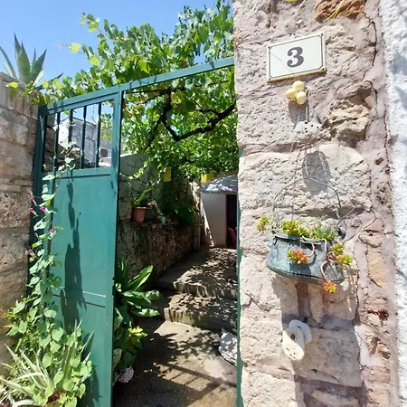Apartment Marinetto Stari Grad  Exterior foto